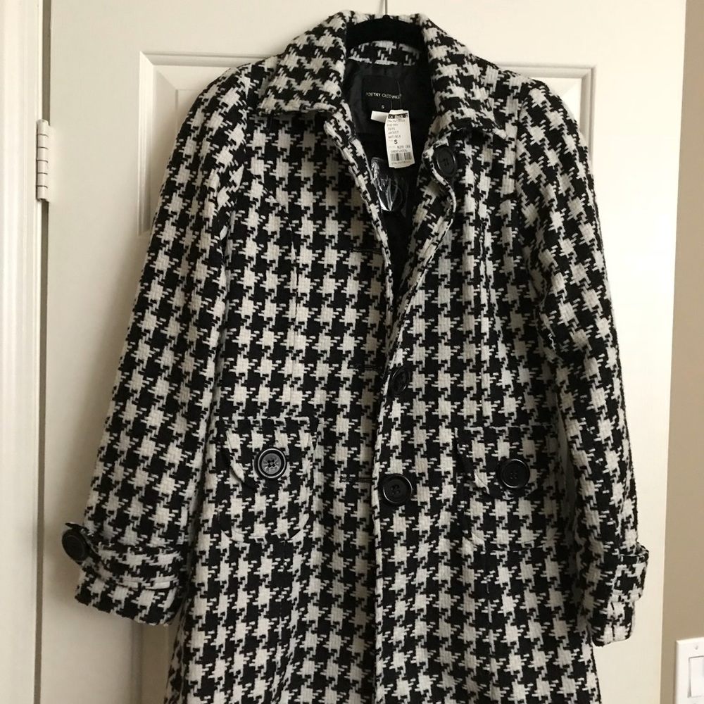 Black and White Houndstooth Coat